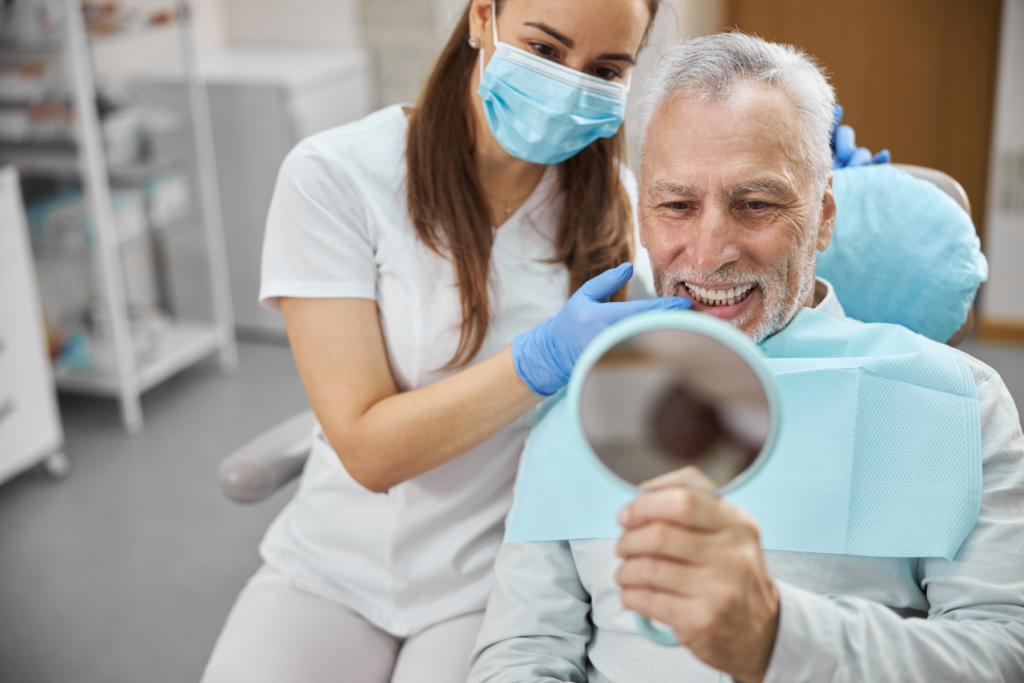 Choisir un implant dentaire durable et esthétiquement beau.